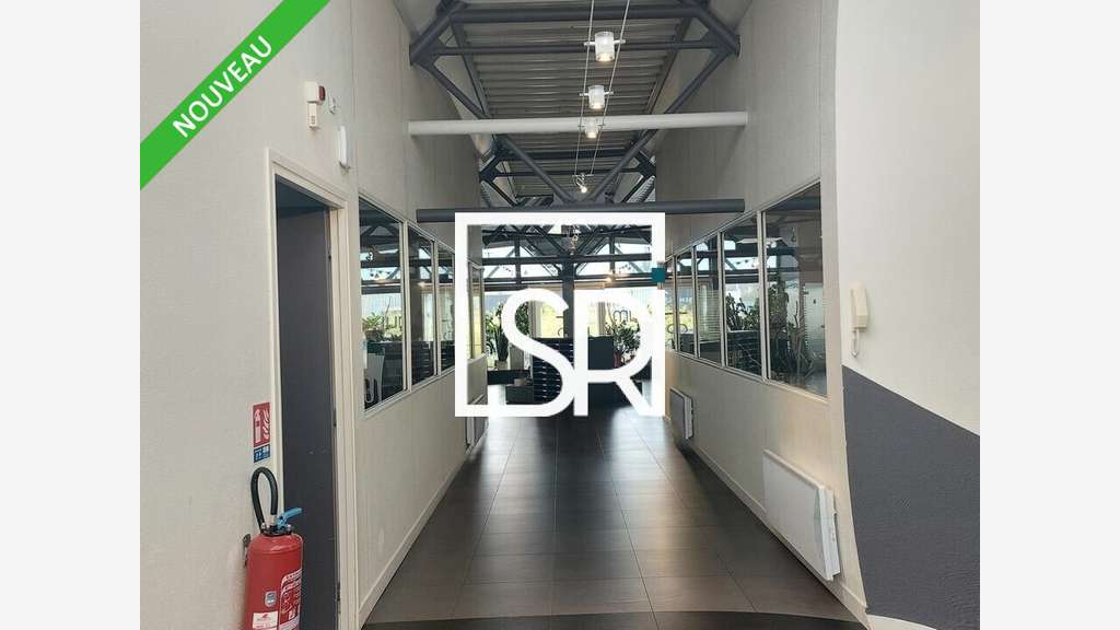 Vente bureaux 990m² à Enval