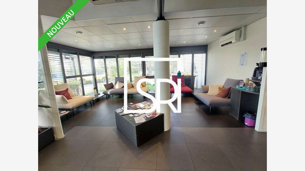 Vente bureaux 990m² à Enval