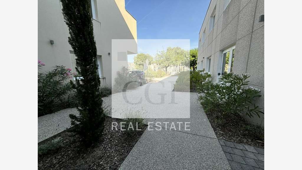 Bureaux 1477m² à vendre à Bron Parc du Chêne