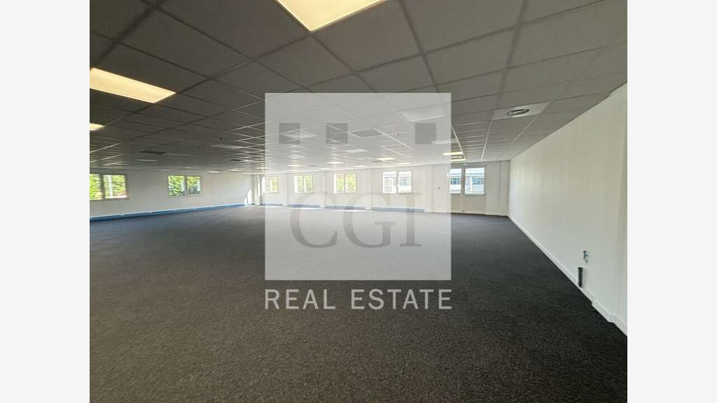 Bureaux 1477m² à vendre à Bron Parc du Chêne