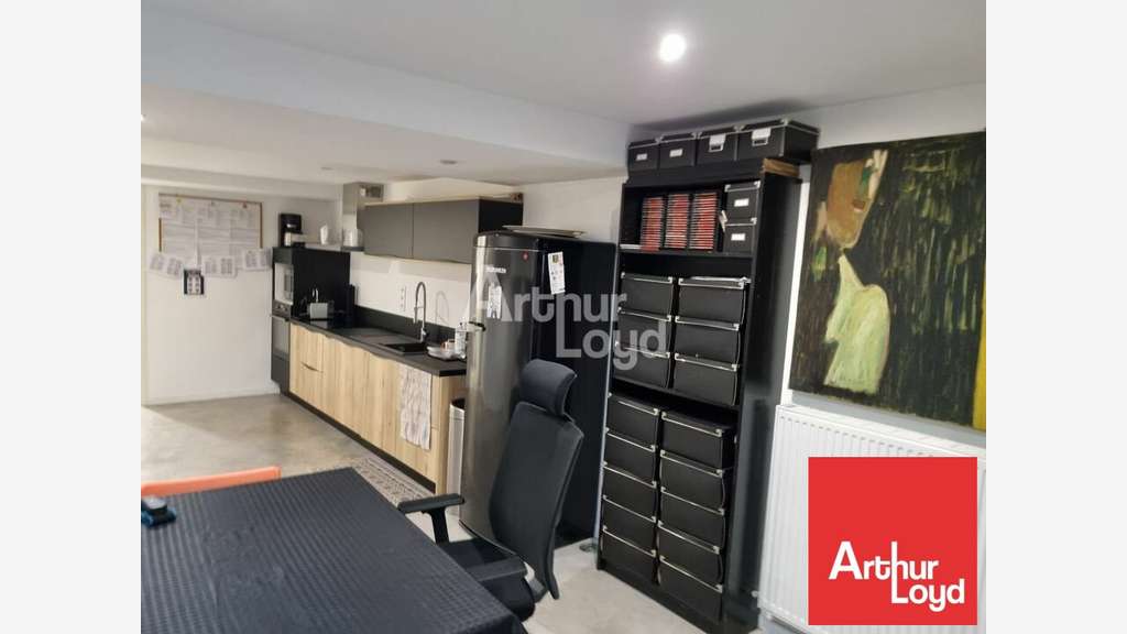 Vente bureaux de caractère 238m² à Poitiers centre