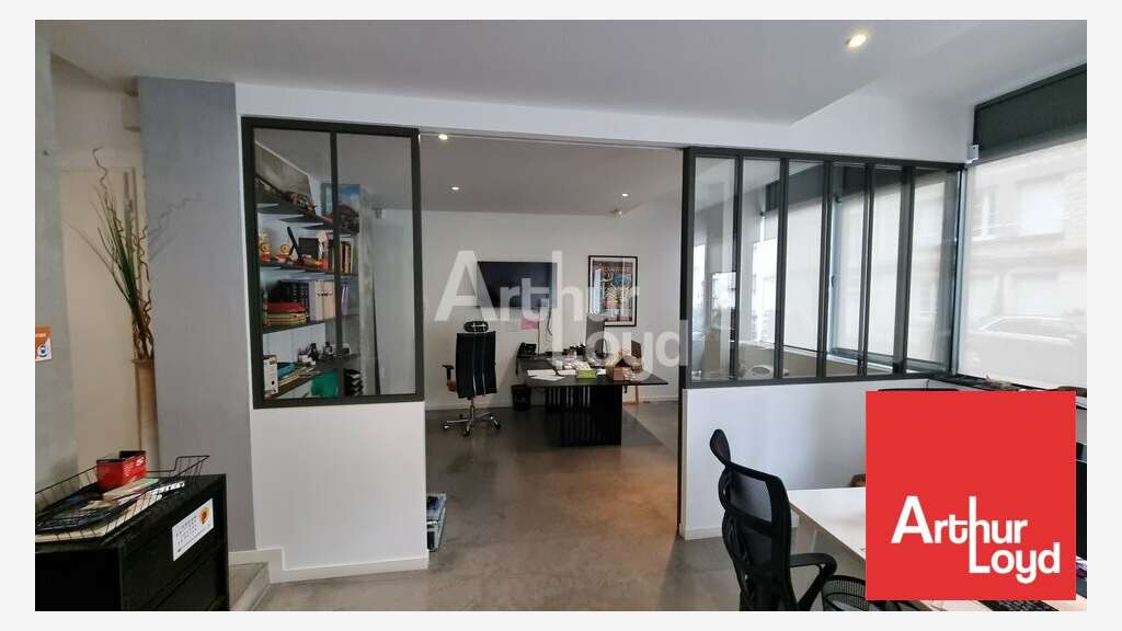 Vente bureaux de caractère 238m² à Poitiers centre