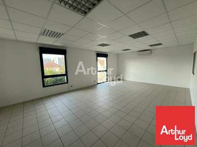 Vente bureaux 139m² R+1 à Poitiers Est Bld Kennedy