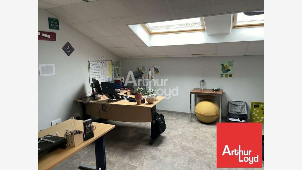 Vente local professionnel 240m² à Saint-Benoît
