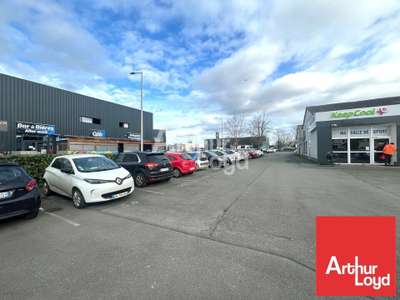 Vente local professionnel 240m² à Saint-Benoît 