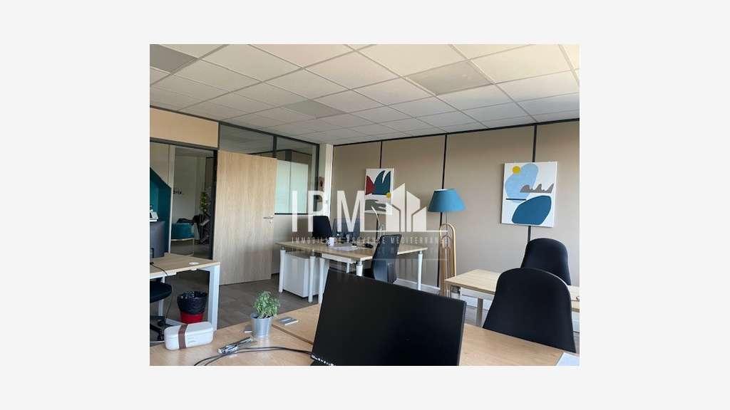 Bureaux 126m² à vendre à Aix Les Milles 13290