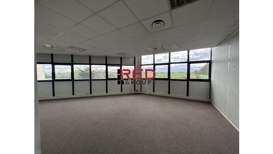 Vente bureau vue aérodrome Pole d'Activité d'Aix