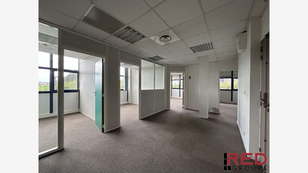 Vente bureau vue aérodrome Pole d'Activité d'Aix