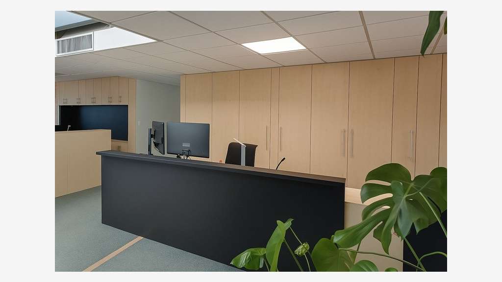 Bureaux de 900m² + parkings à vendre à Albi centre