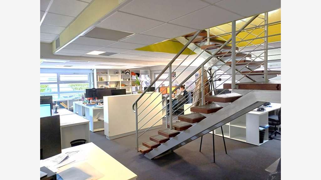 Bureaux de 900m² + parkings à vendre à Albi centre