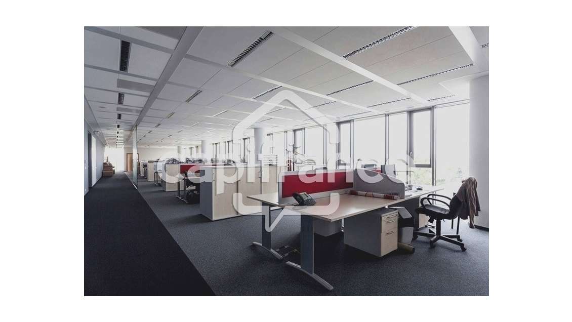Bureaux de 900m² + parkings à vendre à Albi centre