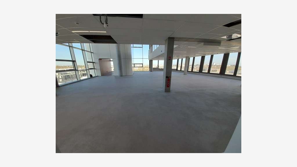 Bureaux neufs 10003m² à vendre Angers Saint-Serge