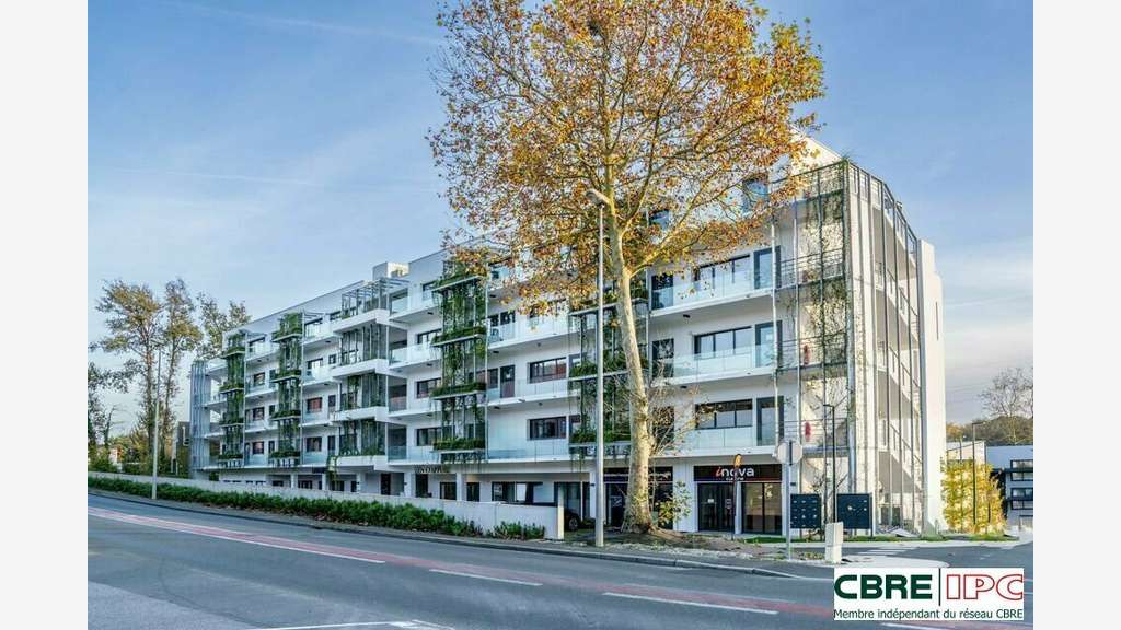 Vente bureaux + terrasse à Anglet zone de Maignon