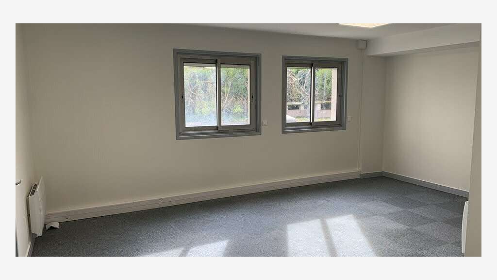 Cède bureaux rénovés 60m² Angoulême coeur de ville