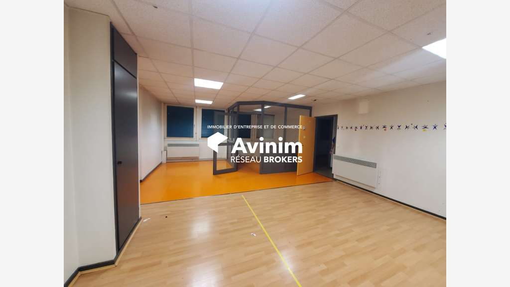 Plateaux de bureaux à vendre proche centre Seynod