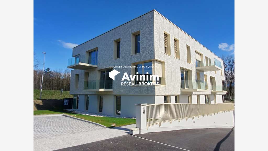 Bureaux neufs 158m² + stationnements à vendre - P