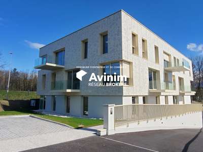 Bureaux neufs 158m² + stationnements à vendre - P