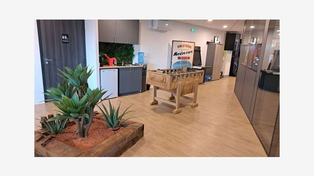 Vente locaux pro de 517m² à Artigues-près-Bordeaux