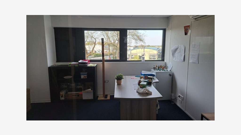 Vente locaux pro de 347m² à Artigues-près-Bordeaux