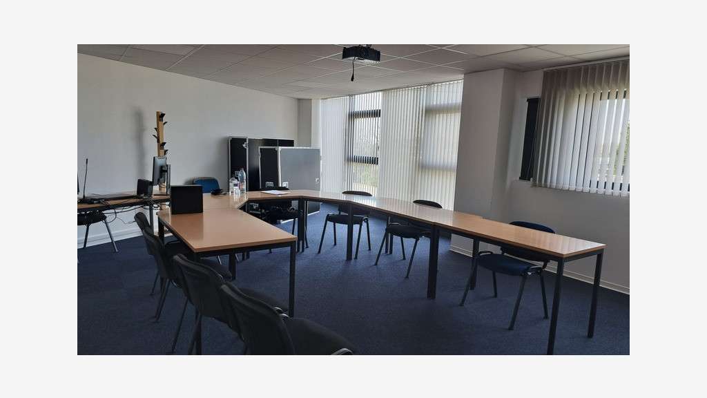 Vente locaux pro de 347m² à Artigues-près-Bordeaux