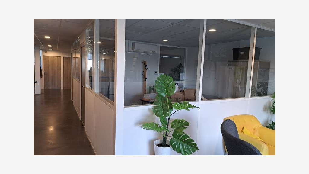 Vente locaux pro de 347m² à Artigues-près-Bordeaux