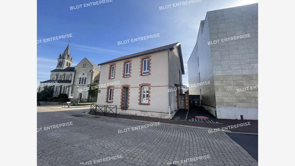 A vendre bureaux 143m² à Basse-Goulaine