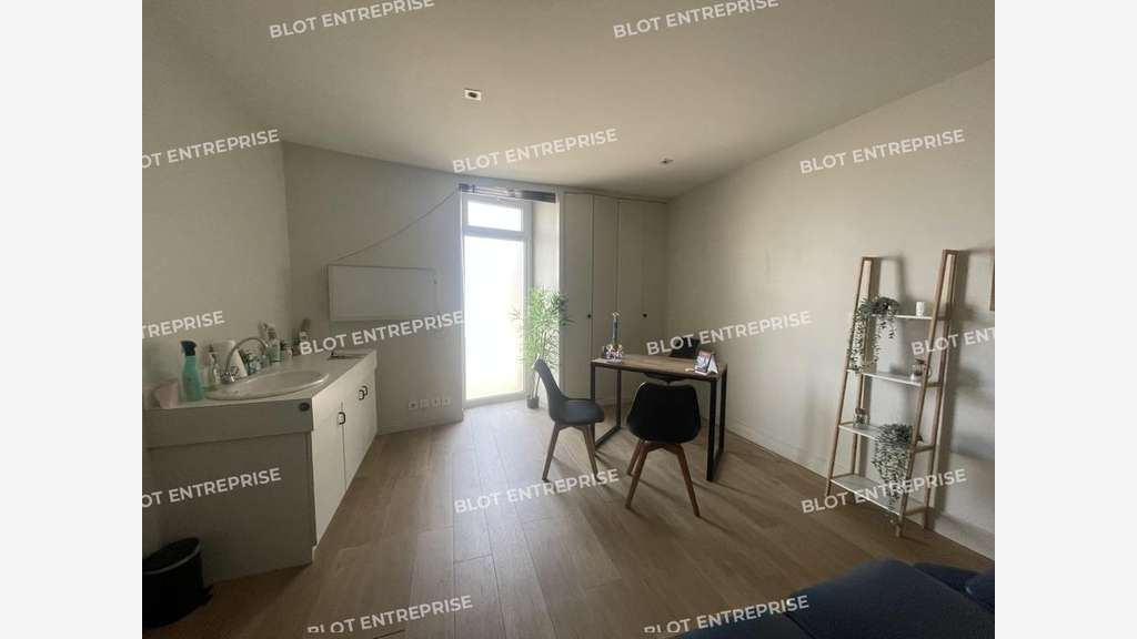 A vendre bureaux 143m² à Basse-Goulaine