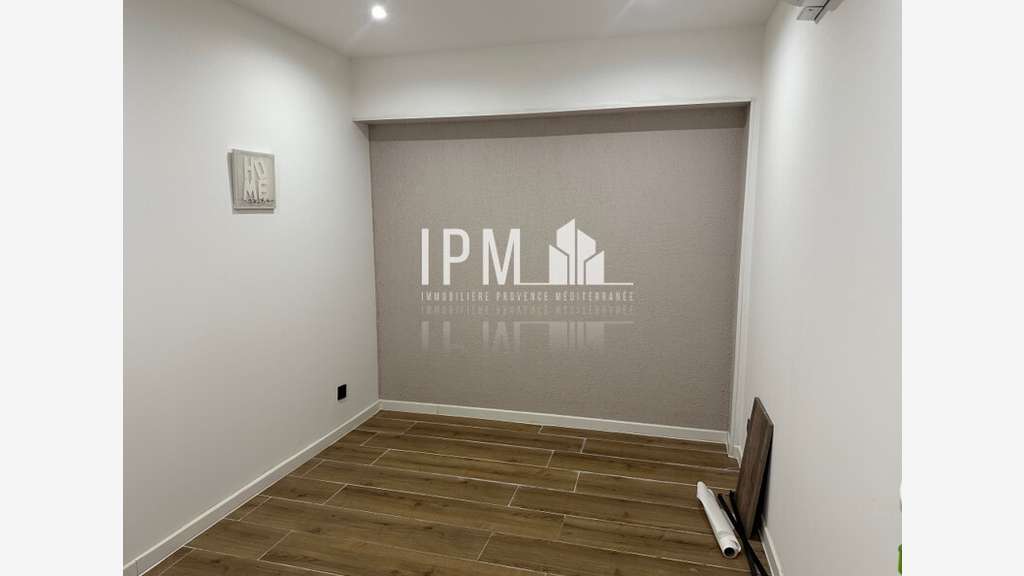 Vente bureaux 130m² à Aubagne ZI Les Paluds