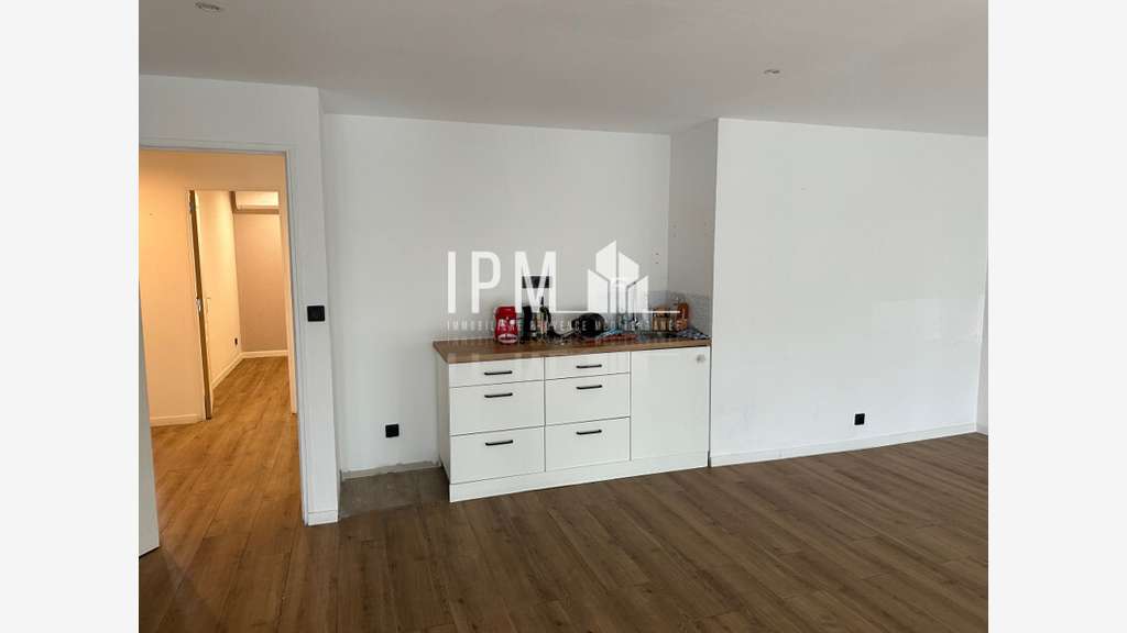 Vente bureaux 130m² à Aubagne ZI Les Paluds