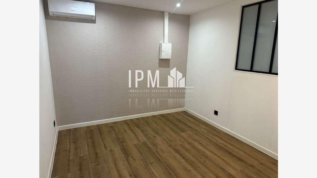 Vente bureaux 130m² à Aubagne ZI Les Paluds