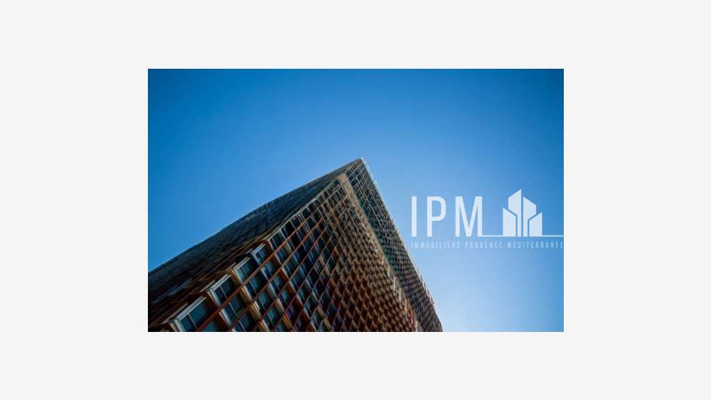A vendre bureaux aménagés 138m² R+1 à Aubagne