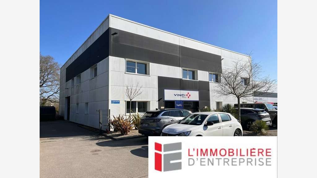 A vendre bâtiment professionnel 586m² à Auray