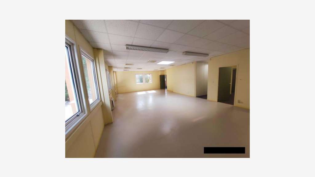Vente bureau de 304m² à Avignon Courtine