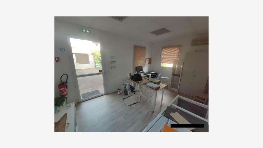Vente bureau de 180m² à Avignon Courtine