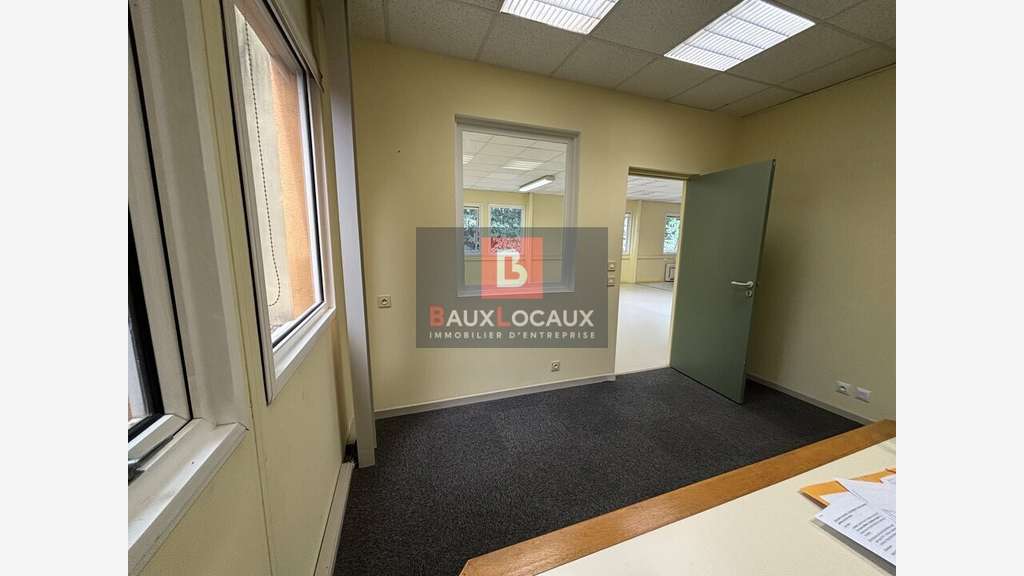 Bureaux 181m² à vendre en périphérie d'Avignon