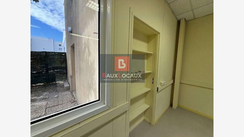 Bureaux 181m² à vendre en périphérie d'Avignon