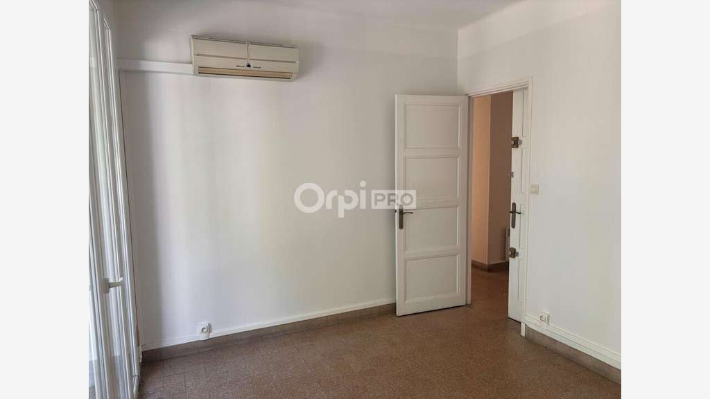 Bureau de 110m² à vendre à Avignon Pierre Semard