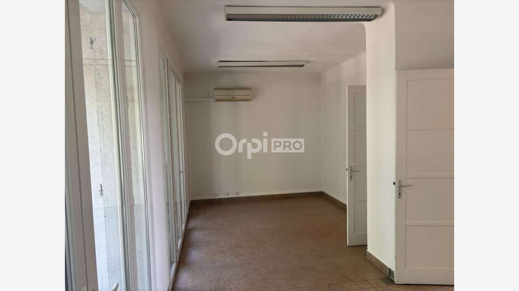 Bureau de 110m² à vendre à Avignon Pierre Semard