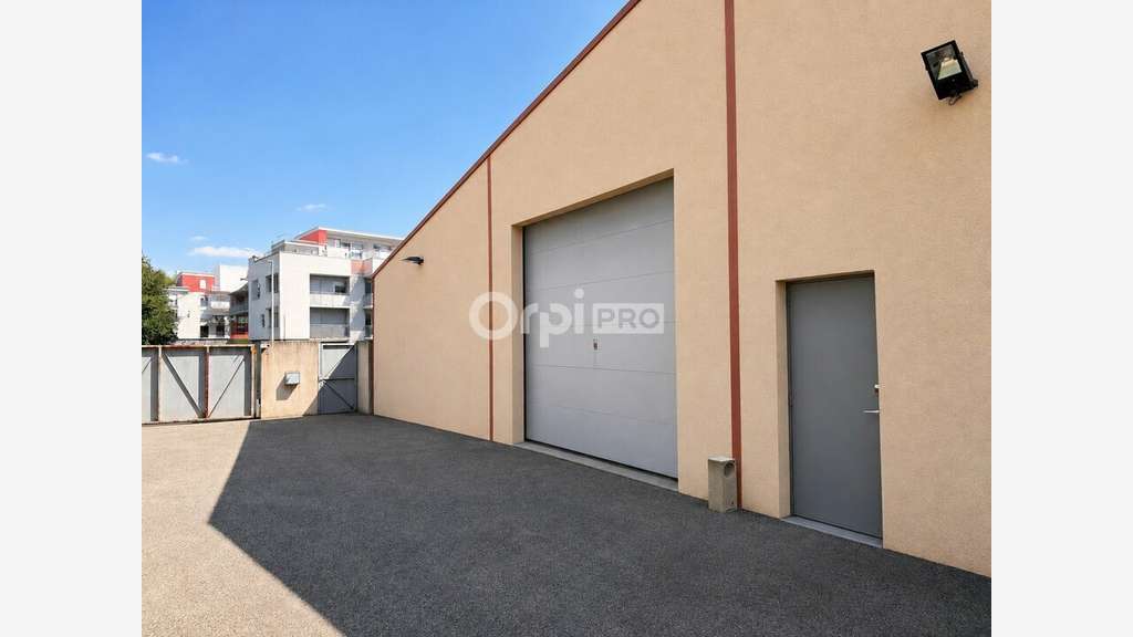 Entrepôt 726m² à vendre Avignon