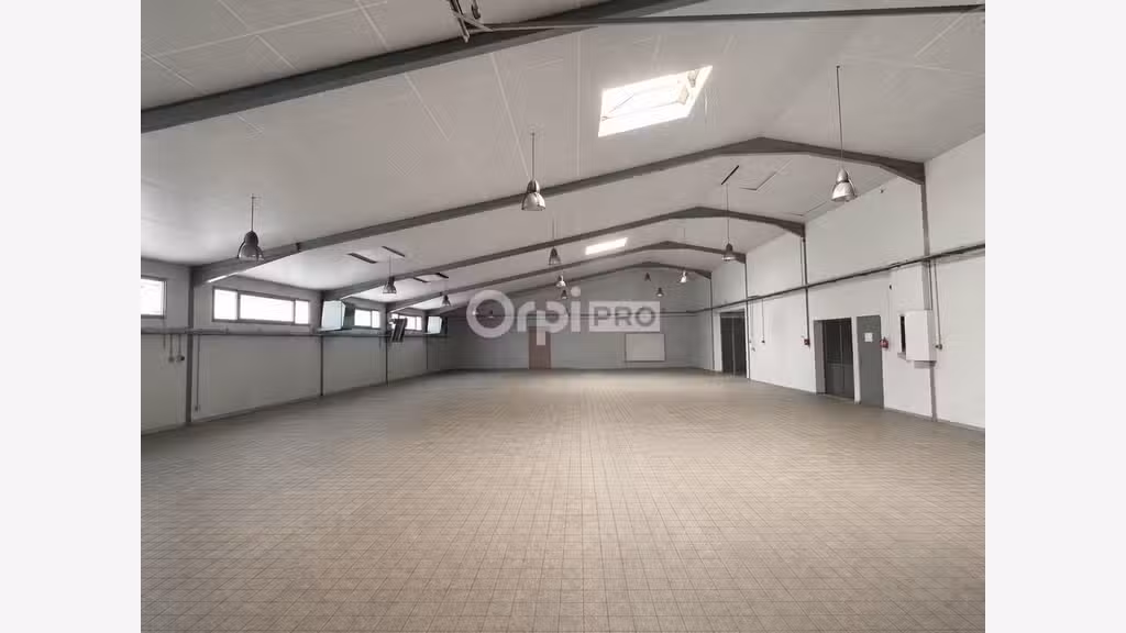 Entrepôt 726m² à vendre Avignon