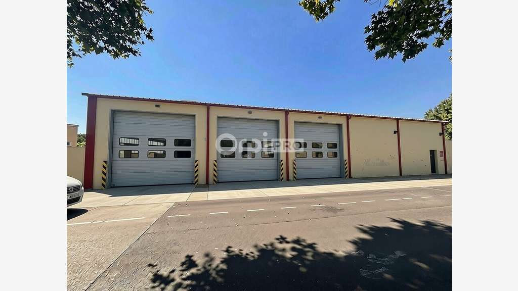 Entrepôt 726m² à vendre Avignon