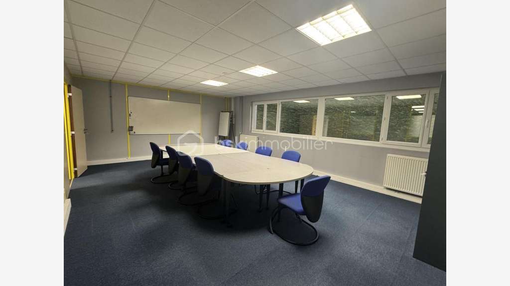 Vente bâtiment bureaux de 730m² coeur Val d'Europe
