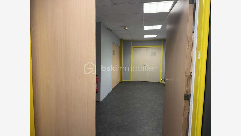 Vente bâtiment bureaux de 730m² coeur Val d'Europe