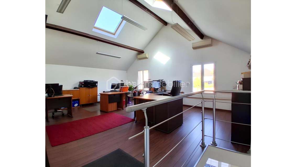 Vente local + habitation à Ballainvilliers