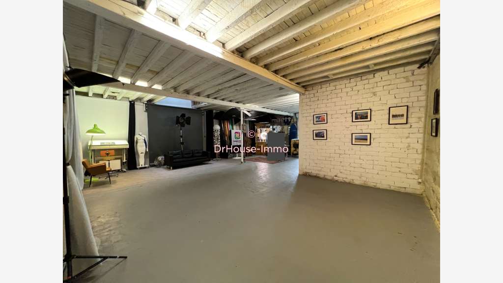 Vente bâtiment hangar immeuble de 380m² à Bègles