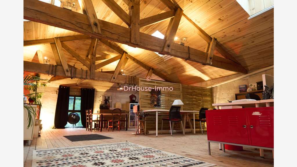 Vente bâtiment hangar immeuble de 380m² à Bègles