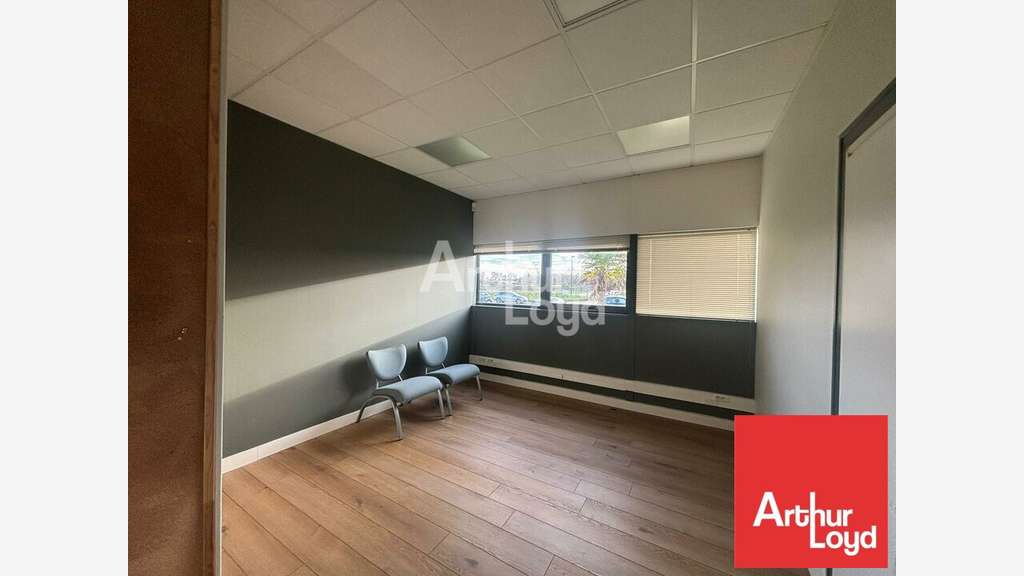 Bureaux de 1147m² à vendre à Bellevigny