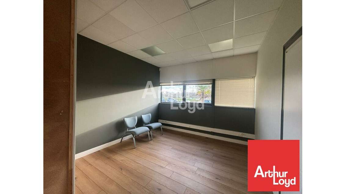 Bureaux de 1147m² à vendre à Bellevigny