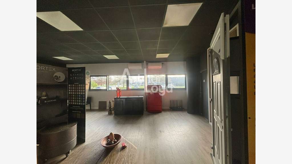 Bureaux de 1147m² à vendre à Bellevigny