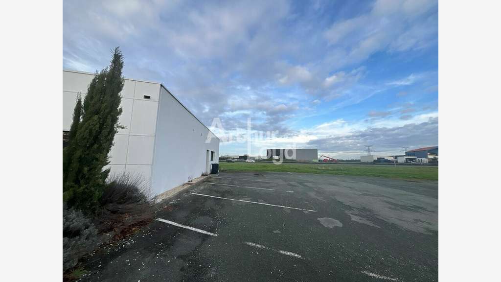Bureaux de 1147m² à vendre à Bellevigny